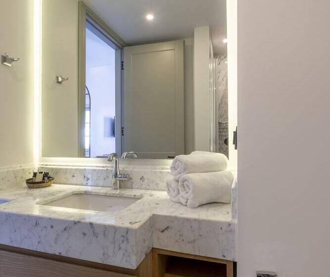 이코노미 룸, Alle Alacati