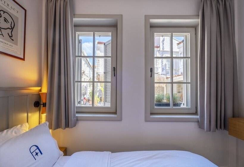 חדר אקונומי, Alle Alacati