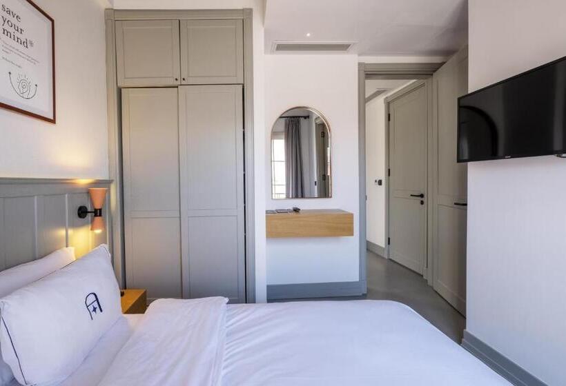 스탠다드 스튜디오, Alle Alacati