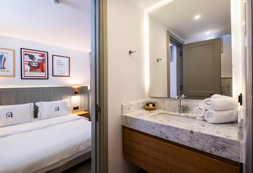 חדר אקונומי, Alle Alacati