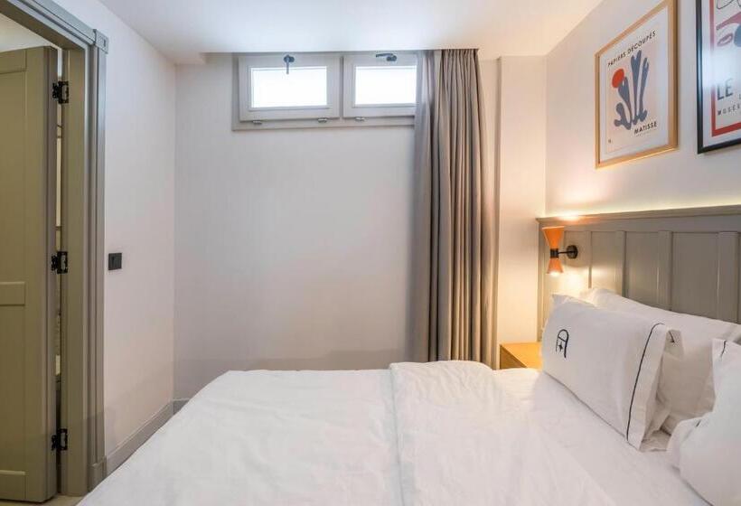 이코노미 룸, Alle Alacati