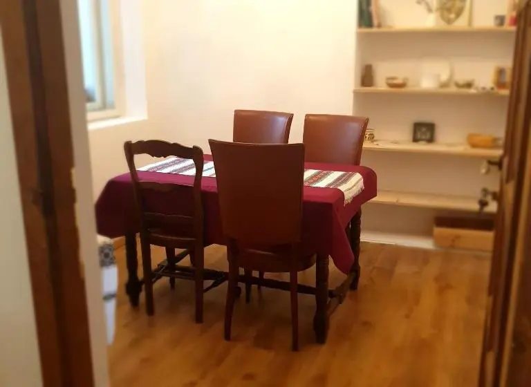 ２ベッドルームアパートメント, Studio Rasnov Apartaments