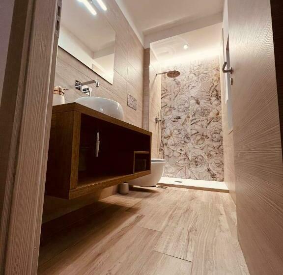 سوییت جونیور با بالکن, Suite Sweet Dreams Dan Champs