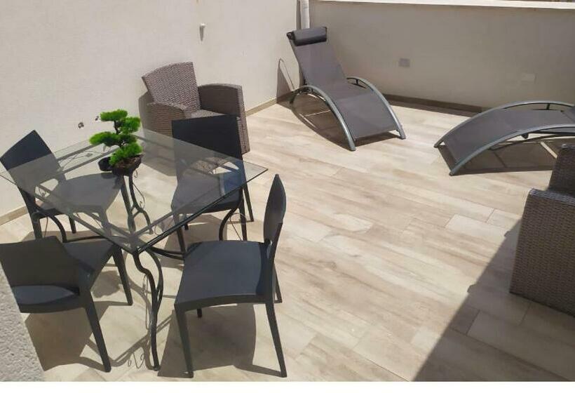 سوییت جونیور لوکس, Suite Sweet Dreams Dan Champs