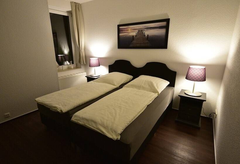 펜트하우스 룸, Pension Am Schloss