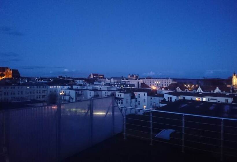 펜트하우스 룸, Pension Am Schloss