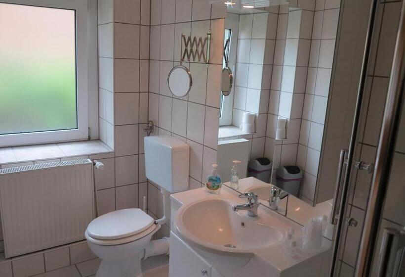 스탠다드 트리플 룸, Pension Am Schloss