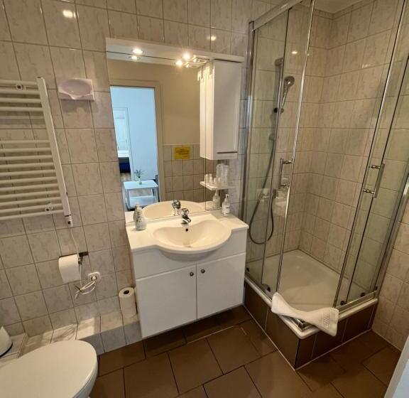 스위트, Pension Am Schloss