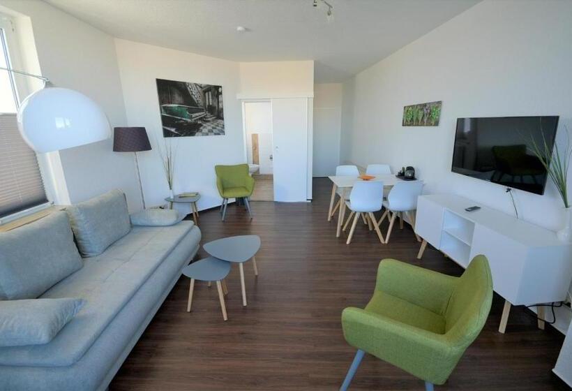 펜트하우스 룸, Pension Am Schloss