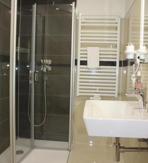 غرفة قياسية, & Restaurant Lenzer Krug