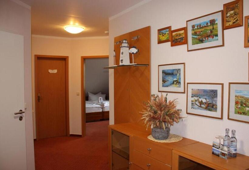 شقة غرفة واحدة, & Restaurant Lenzer Krug