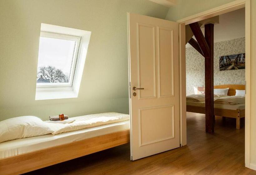 Четырехместный Номер Стандарт, Alter Kreisbahnhof