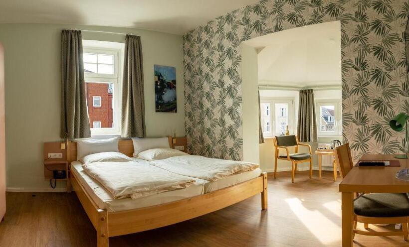 高级大房间, Alter Kreisbahnhof