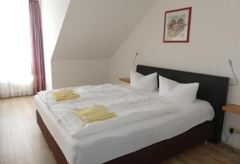 발코니가 있는 2 베드룸 아파트, Apartmenthaus Binzer Sterne