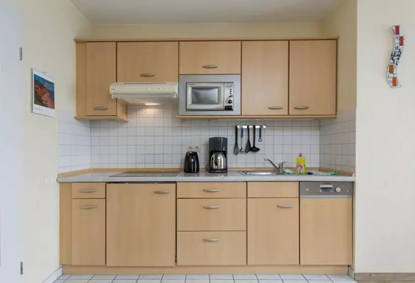 バルコニー付２ベッドルームアパートメント, Apartmenthaus Binzer Sterne