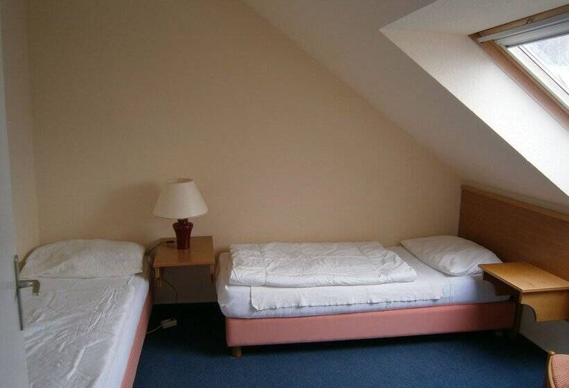 Апартаменты 2 Спальни с Балконом, Apartmenthaus Binzer Sterne