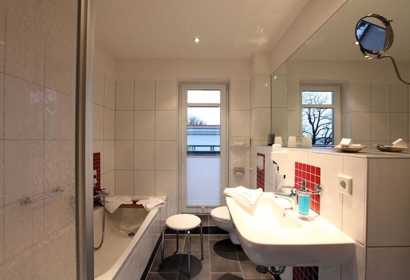 جناح, Badehaus Goor