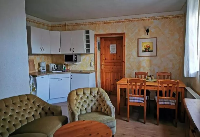 テラス付き１ベッドルームアパートメント, Familienfreundlicher Landurlaub Im Gutshaus