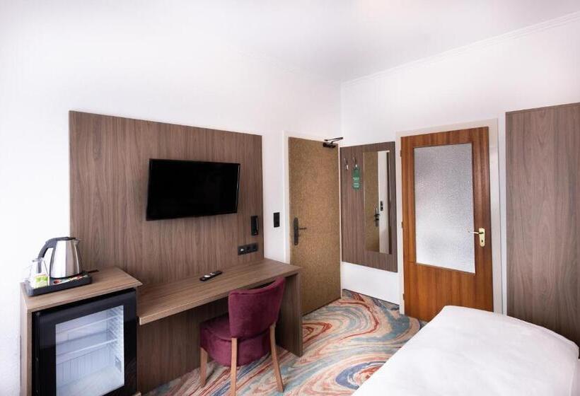 Номер Стандарт Индивидуальный, Firzlaff S