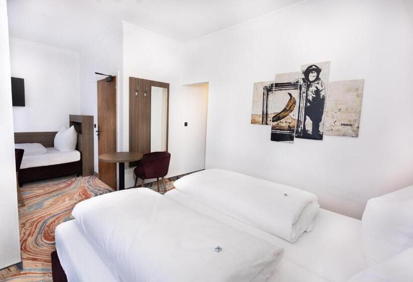 Семейный Номер, Firzlaff S