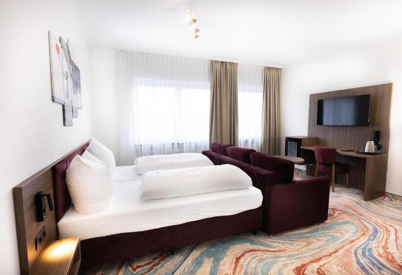 Семейный Номер, Firzlaff S