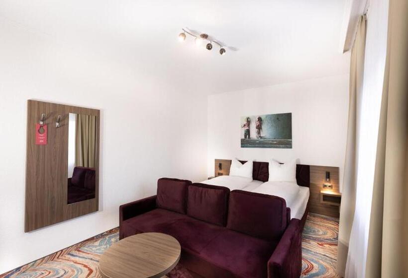 Семейный Номер, Firzlaff S