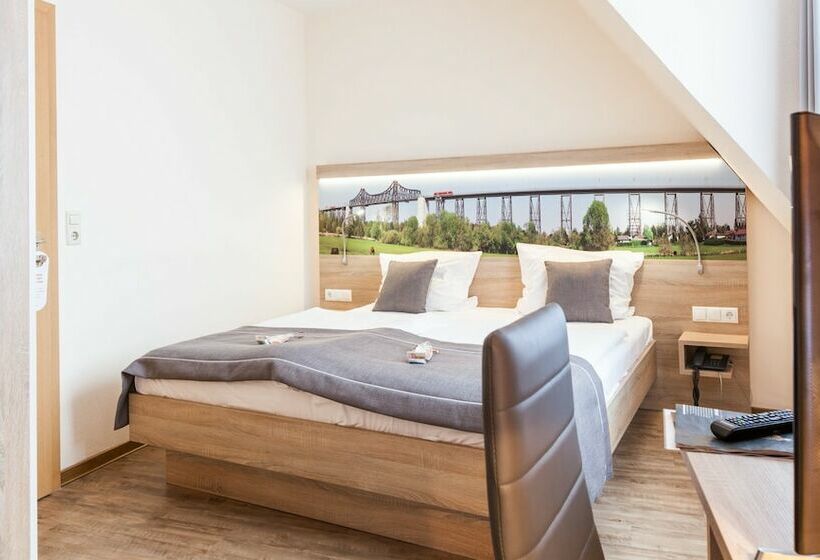 スタンダードルーム, Hansen