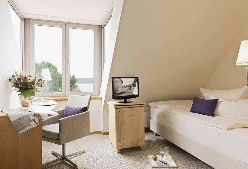 标准单人间, Kleines Meer