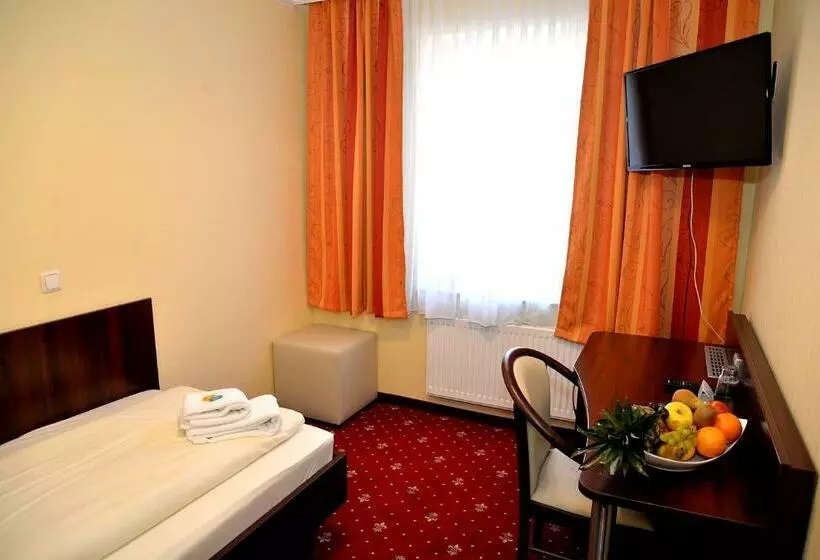 اتاق استاندارد یک نفره, Neugrabener Hof