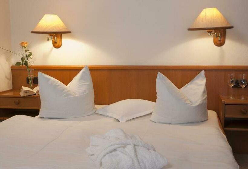 标准单人间, Parkfrieden