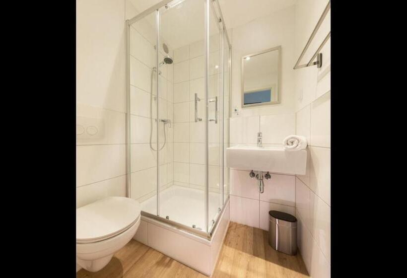 Номер Deluxe, T3 Budget Berlin Hennigsdorf