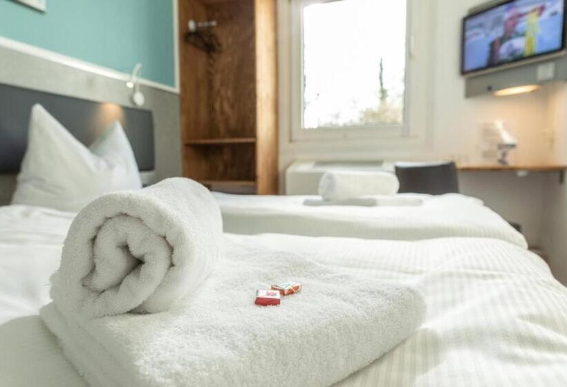 Номер Deluxe, T3 Budget Berlin Hennigsdorf