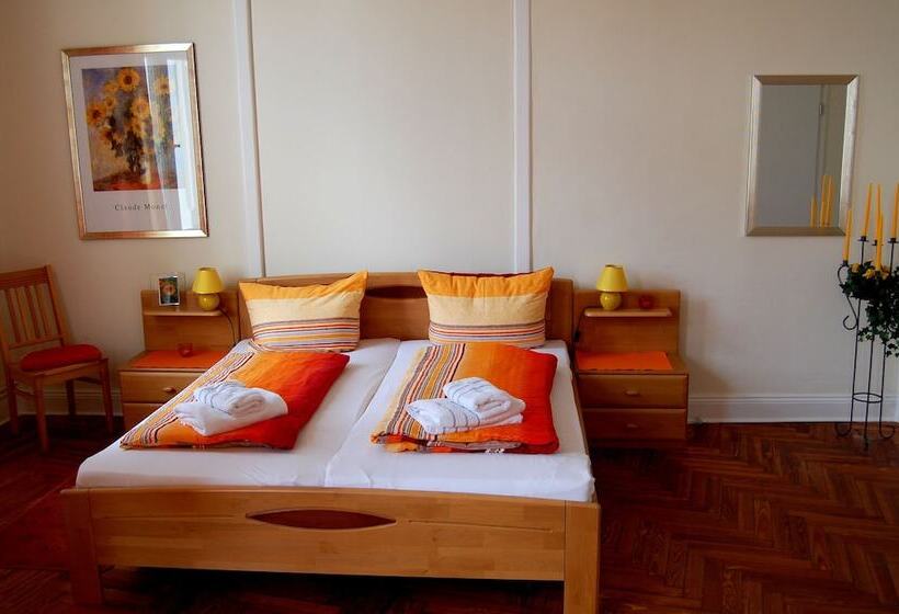 Номер Стандарт, The Avalon