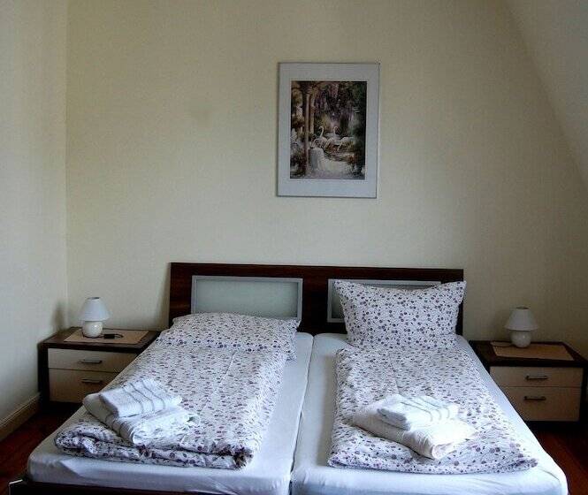 스탠다드 룸, The Avalon