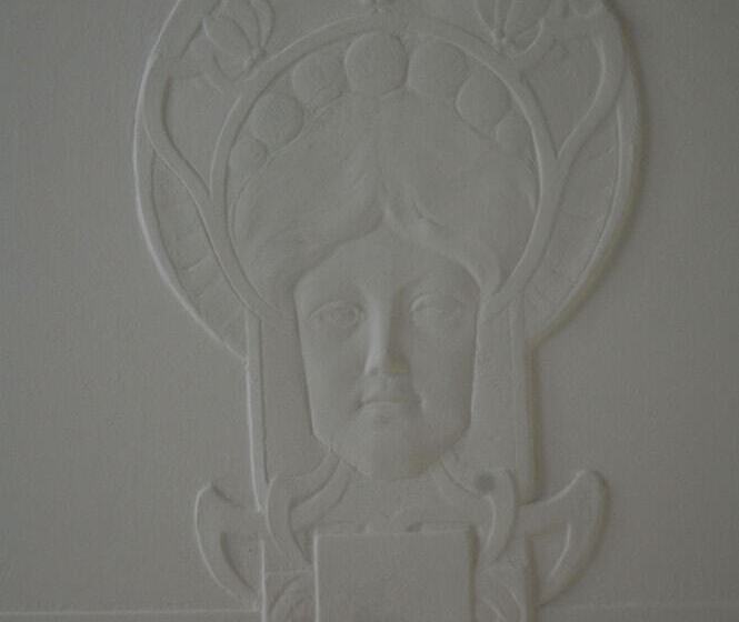 Номер Стандарт, The Avalon