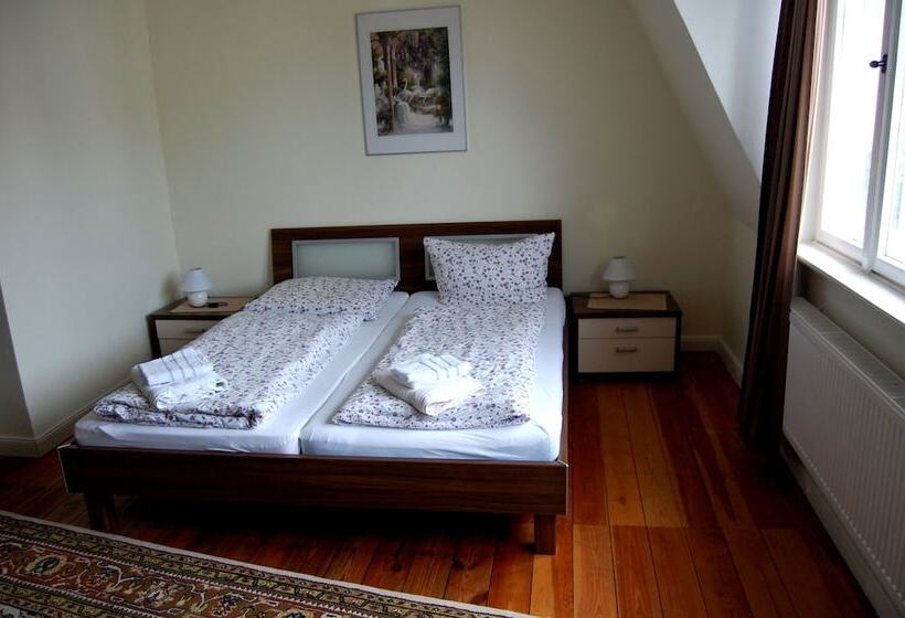 스탠다드 룸, The Avalon