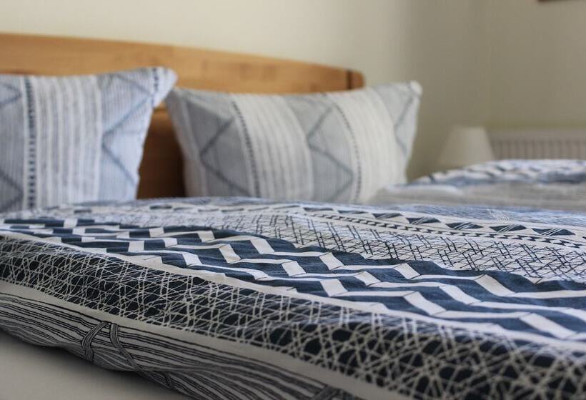 4인용 스탠다드 룸, The Avalon