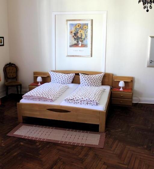 Номер Стандарт, The Avalon