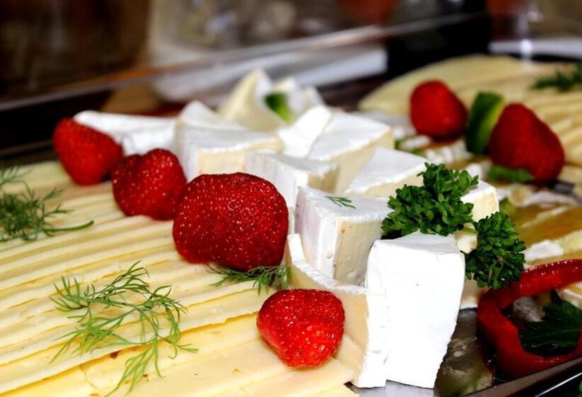 이코노미 룸 공용욕실, The Avalon