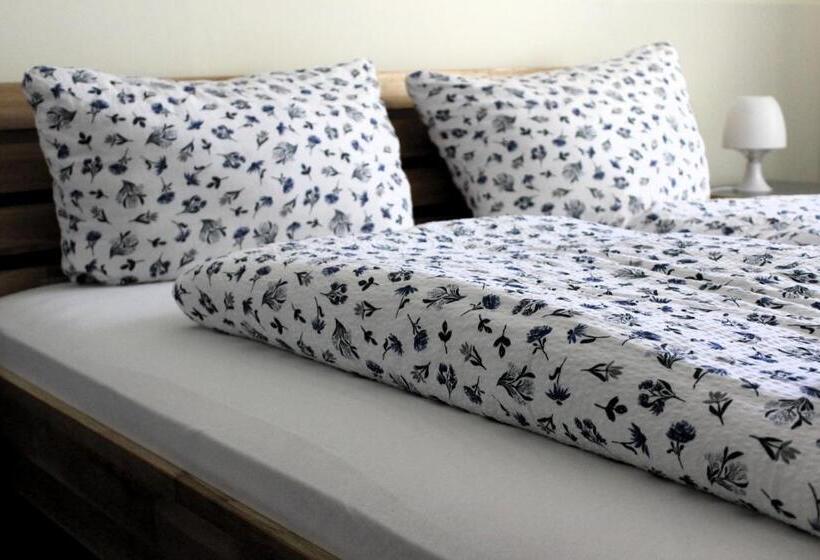 4인용 스탠다드 룸, The Avalon