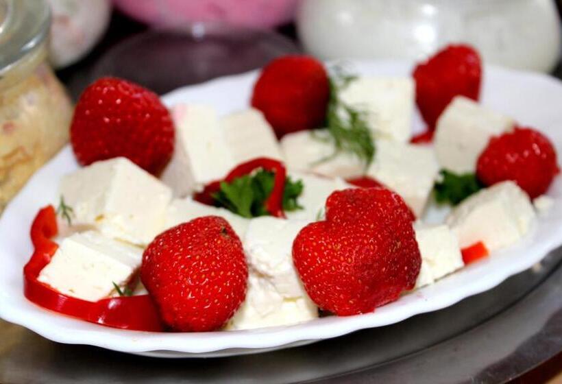 Номер Стандарт, The Avalon