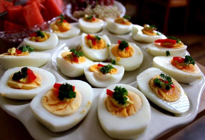 Номер Стандарт, The Avalon