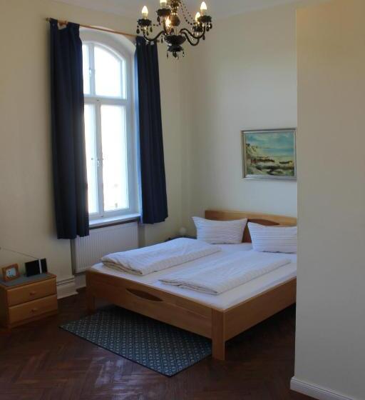 스탠다드 룸, The Avalon