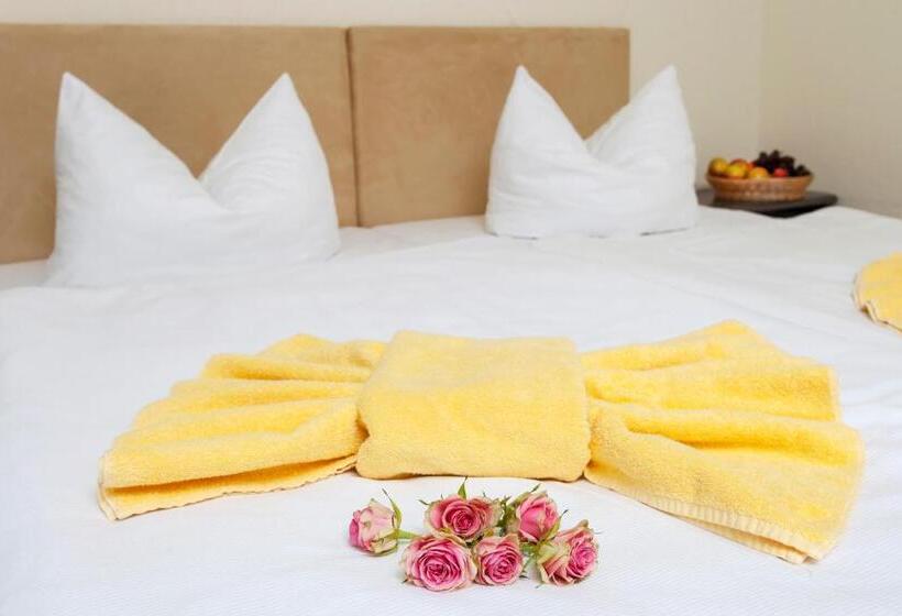 スタンダードトリプルルーム, Willmersdorfer Hof