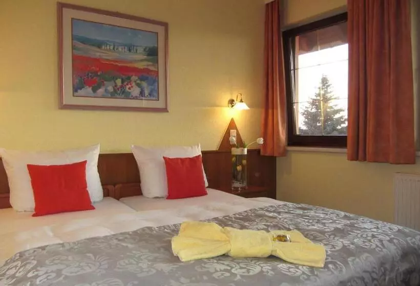 Standard Triple Room, Willmersdorfer Hof