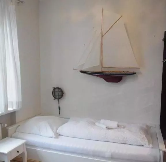 اتاق استاندارد یک نفره, St. Pauli Lodge