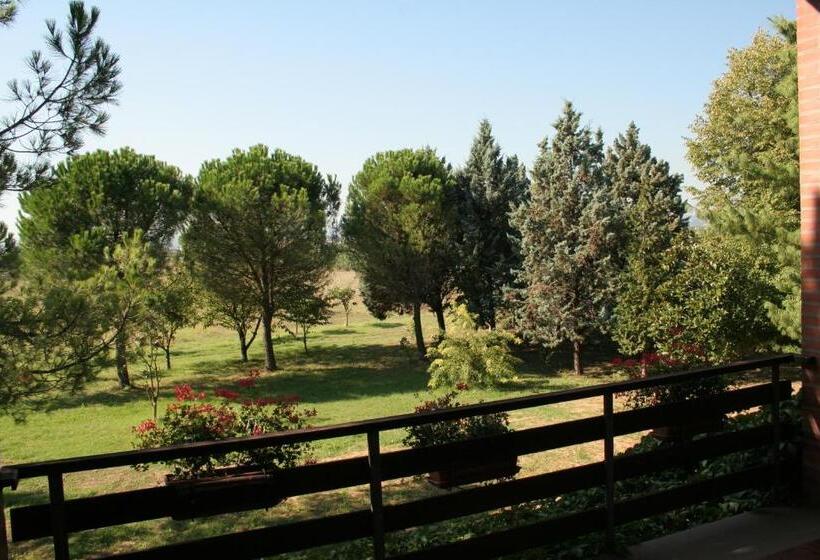 Люкс с Балконом, Casale Del Fattore