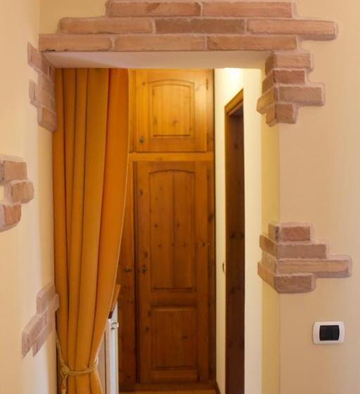 Трехместный Номер Стандарт с Балконом, Casale Del Fattore