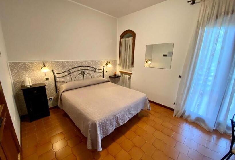 Номер Deluxe с Балконом, Casale Del Fattore