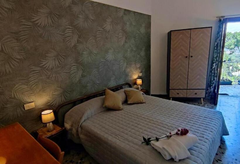 غرفة قياسية سرير كينج, Golfo Azzurro